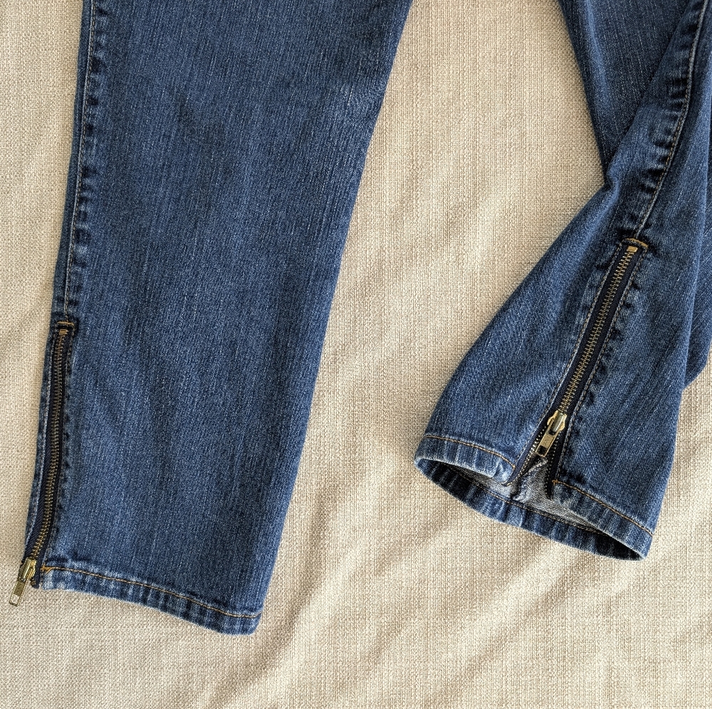 Michael Kors Ankle Zipper Cropped Jeans! Size 12! - Picture 7 of 8
